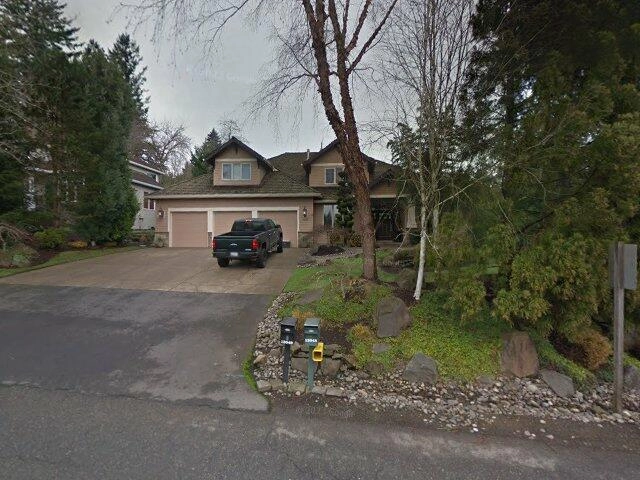 House image located at Lake Oswego, OR 97034