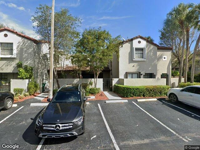 House image located at Miami, FL 33196