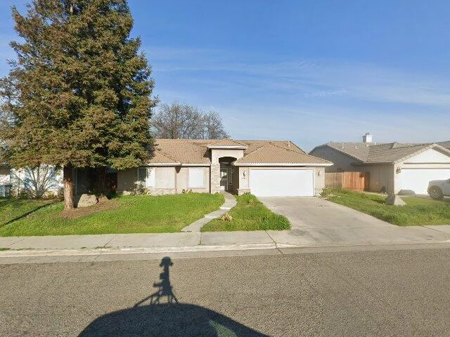 House image located at Porterville, CA 93257