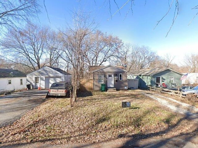 House image located at Independence, MO 64053