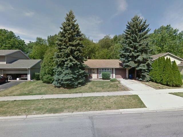 House image located at Roselle, IL 60172
