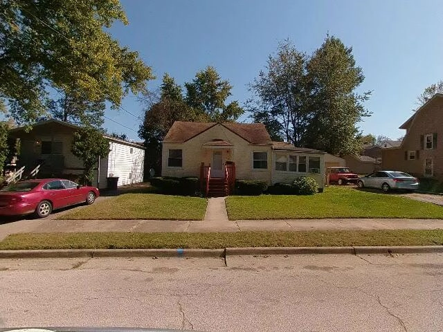 House image located at Akron, OH 44320