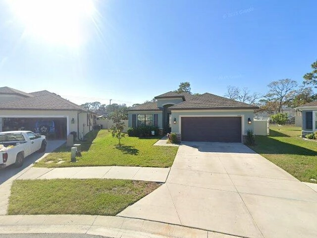 House image located at Tarpon Springs, FL 34689