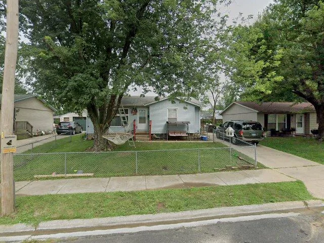 House image located at Peoria, IL 61615