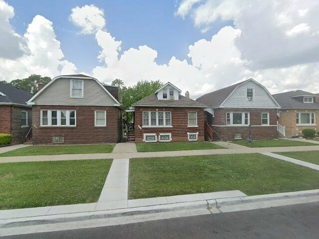 House image located at Chicago, IL 60617