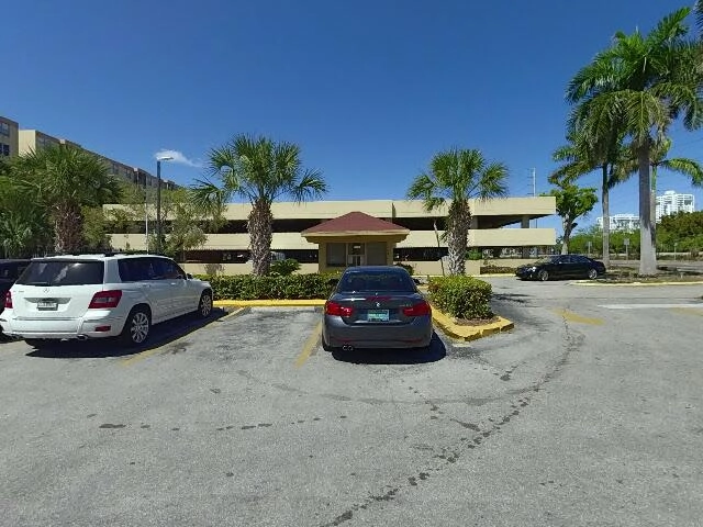 House image located at North Miami Beach, FL 33160