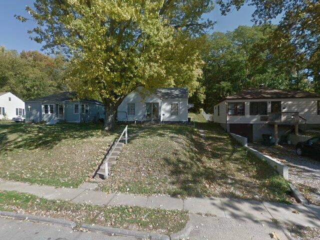 House image located at Davenport, IA 52804