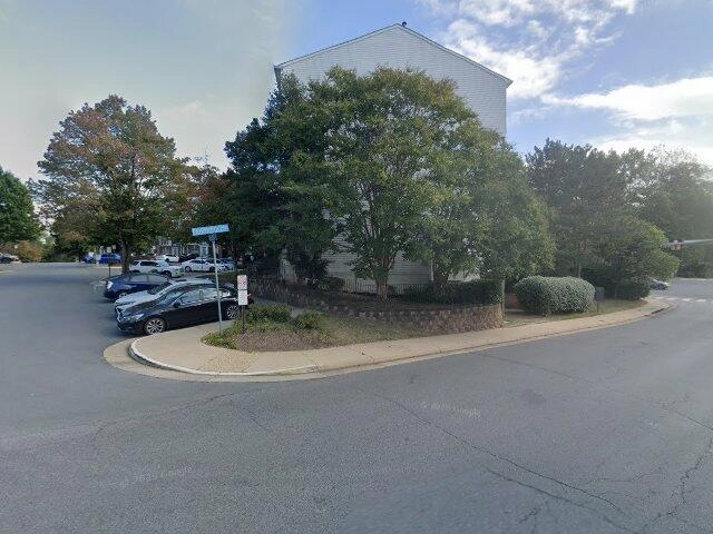 House image located at Fairfax, VA 22033