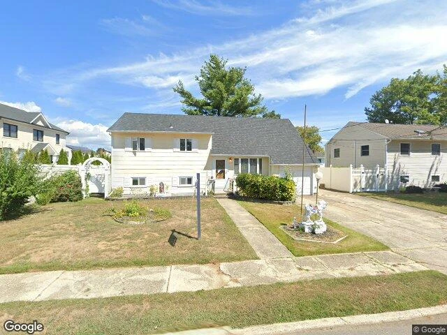 House image located at Lindenhurst, NY 11757