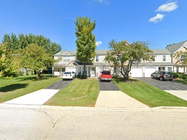 House image located at Elgin, IL 60123