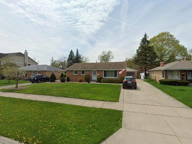 House image located at Roselle, IL 60172