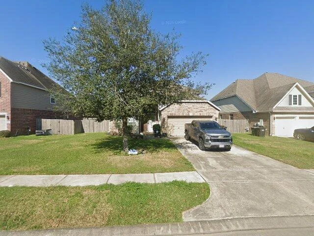 House image located at Alvin, TX 77511