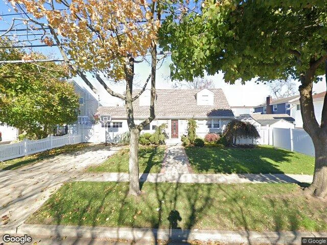 House image located at Oceanside, NY 11572