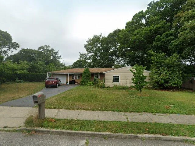 House image located at Farmingville, NY 11738