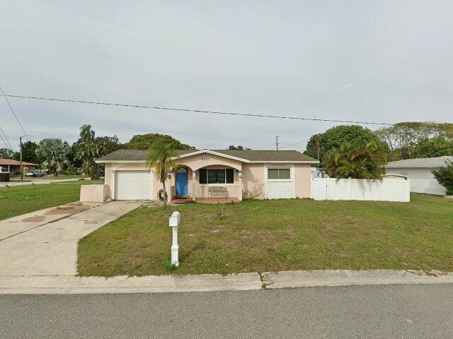 House image located at Saint Petersburg, FL 33713