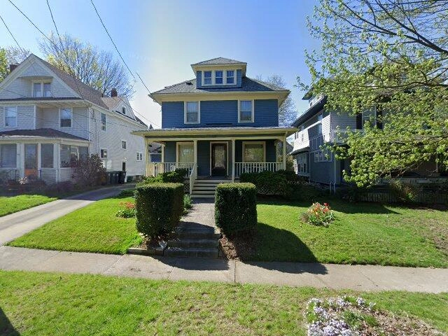 House image located at Akron, OH 44302