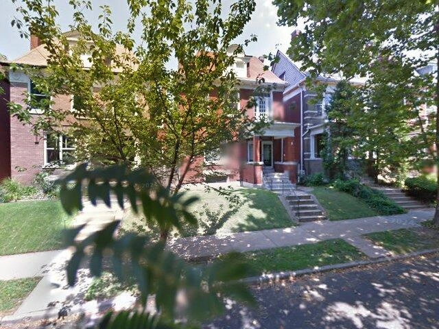 House image located at Saint Louis, MO 63118