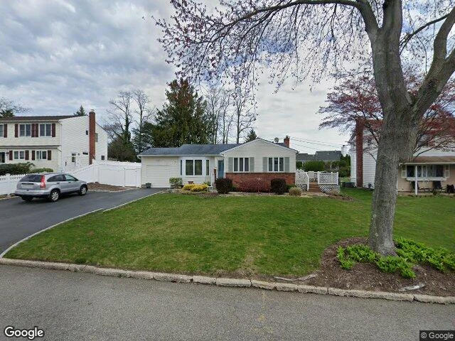 House image located at Commack, NY 11725