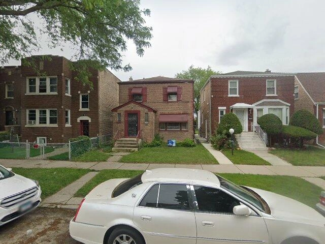 House image located at Chicago, IL 60628
