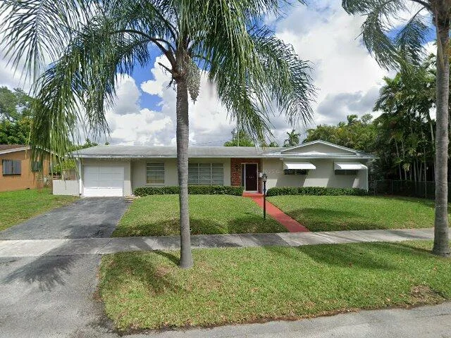 House image located at Miami, FL 33162
