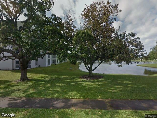 House image located at Saint Petersburg, FL 33713