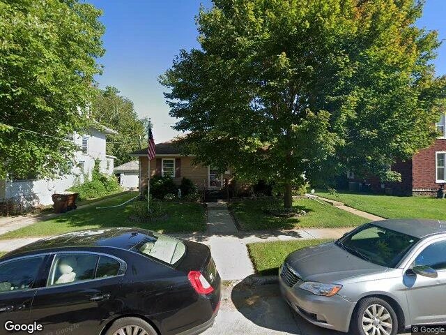 House image located at Freeport, IL 61032