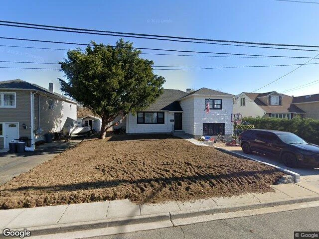 House image located at Island Park, NY 11558