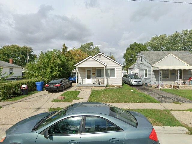 House image located at Warren, MI 48089