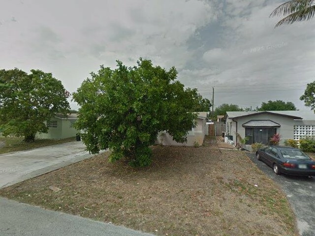 House image located at Hollywood, FL 33023