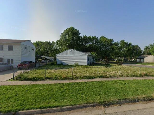 House image located at Topeka, KS 66605