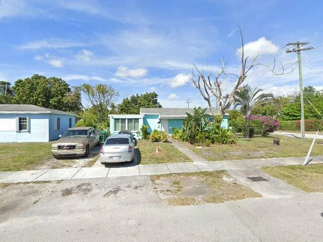 House image located at Miami, FL 33169