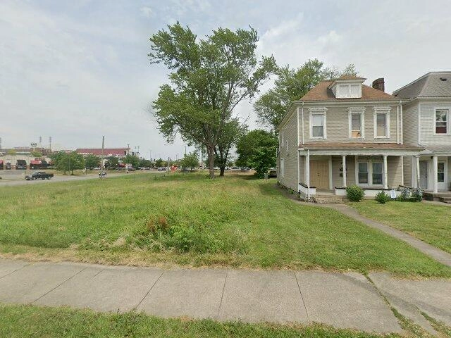 House image located at Niles, MI 49120