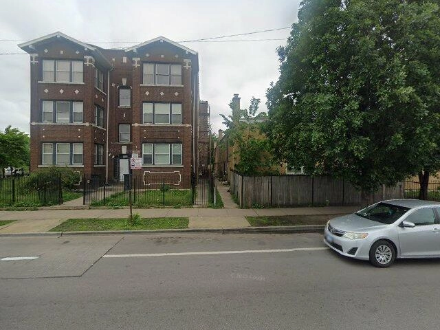 House image located at Chicago, IL 60644