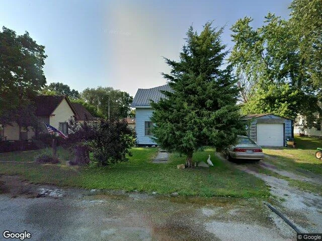 House image located at Milmine, IL 61855