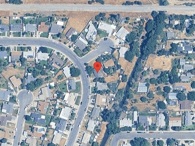 House image located at Farmersville, CA 93223