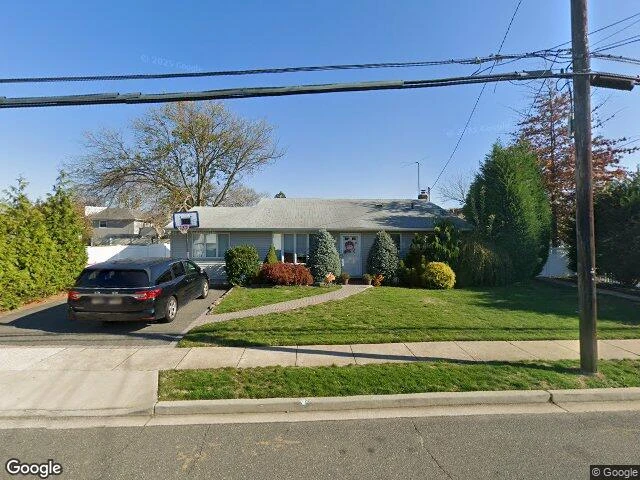House image located at Oceanside, NY 11572