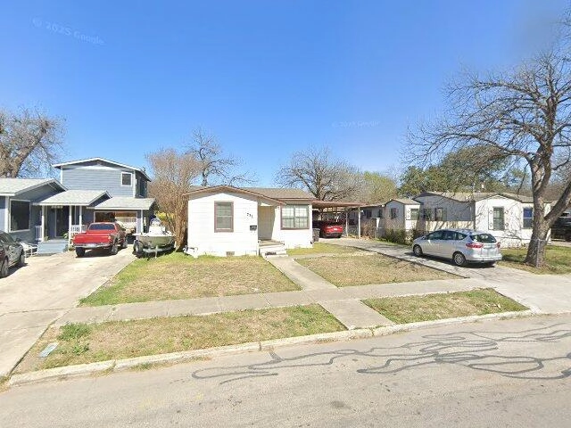 House image located at San Antonio, TX 78225