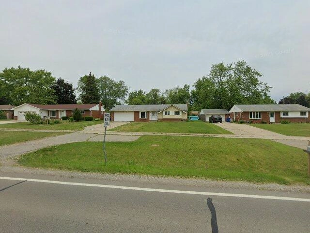 House image located at Waterford, MI 48327