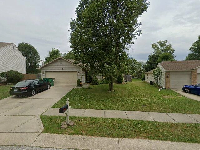 House image located at Avon, IN 46123