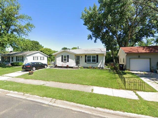 House image located at Peoria, IL 61615