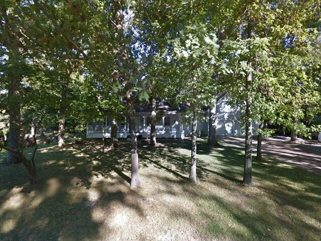 House image located at Highland, IL 62249