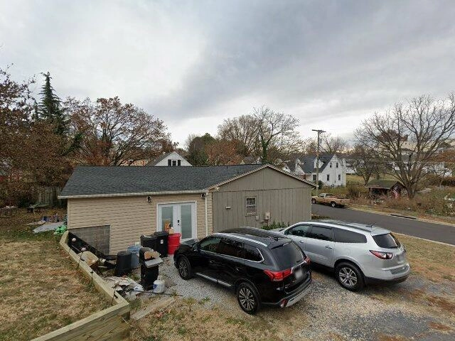 House image located at Staunton, VA 24401