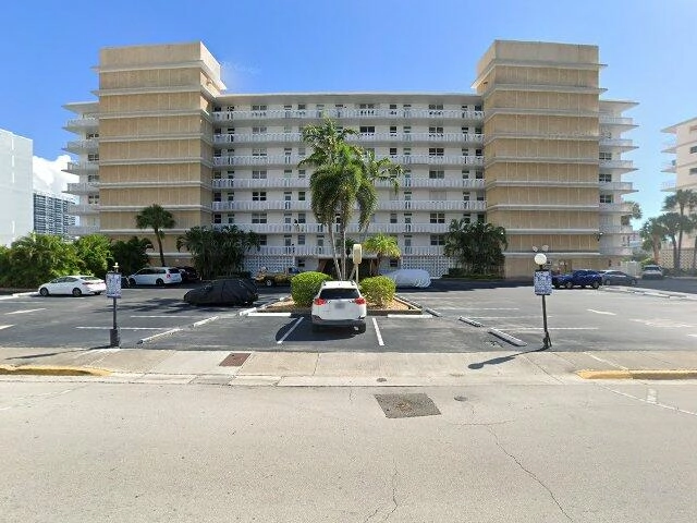 House image located at Hallandale, FL 33009