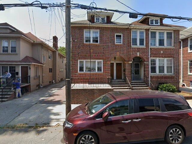 House image located at Houston, TX 77022