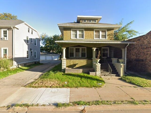 House image located at Appleton, WI 54911