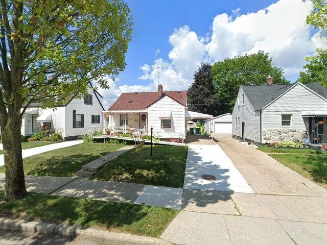 House image located at Pontiac, MI 48342