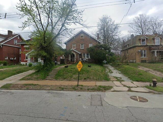 House image located at Saint Louis, MO 63112
