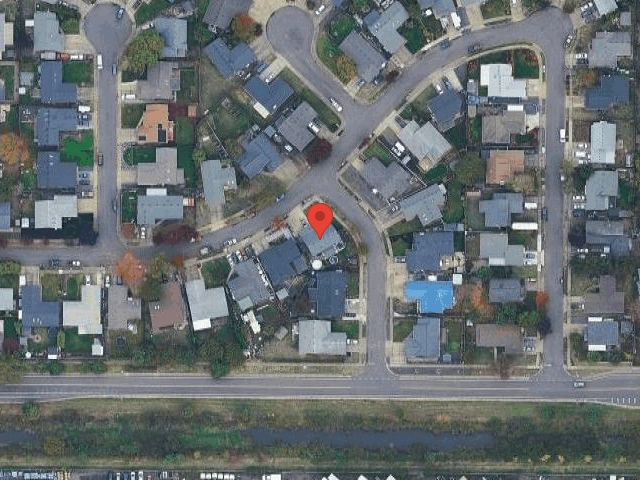 House image located at Eugene, OR 97402