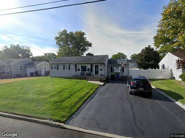 House image located at Holmdel, NJ 07733