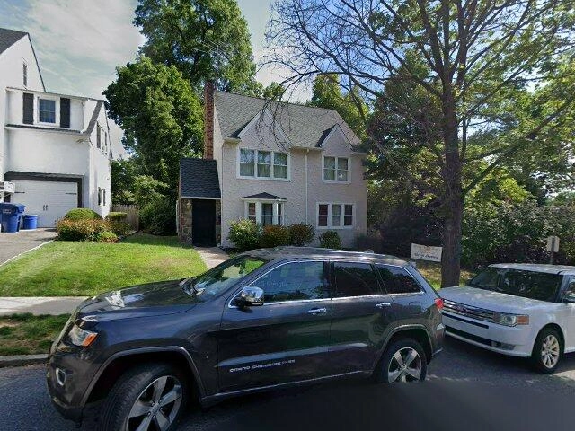 House image located at Newark, NJ 07112